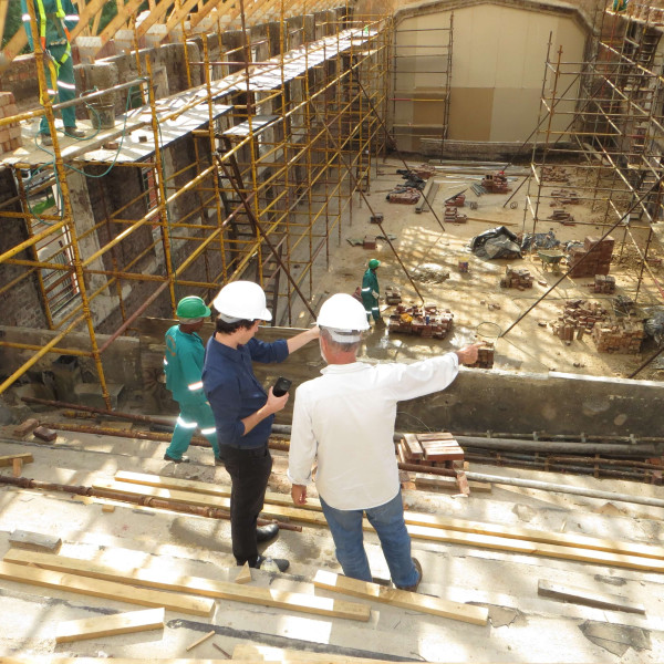 Lorem Ipsum is simply dummy text of the printing and typesetting industry. </p>